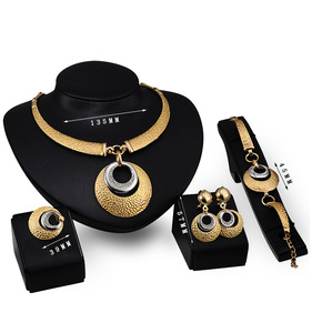 Alloy <strong>Indian</strong> Gold Classic Wedding Party <strong>Jewelry</strong> Set Necklace Earrings Bracelet and Ring Four Pieces Wholesale - Product Image 3