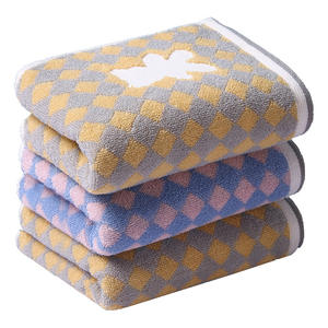 منشفة الأطفال الأكثر مبيعًا منشفة أطفال من القطن الخالص منشفة دب جاكار منديل وجه منقوش لرياض الأطفال - Product Image 1