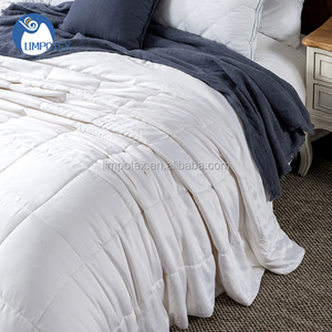 Fabricant chinois 100% <span class=keywords><strong>creuse</strong></span> <span class=keywords><strong>siliconée</strong></span> <span class=keywords><strong>polyester</strong></span> rembourrage en fibres blanc <span class=keywords><strong>couette</strong></span> - Product Image 3