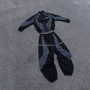 Ensemble de survêtement coupe-vent surdimensionné 2 pièces avec veste boutonnée et pantalon en nylon, design personnalisé, vente en gros - Product Image 1