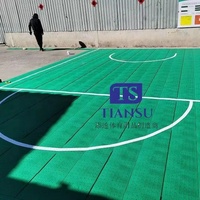 Dalles de sol sportives modulaires emboîtables en polypropylène pour terrains de sport domestiques de 30x50 pieds, très demandées