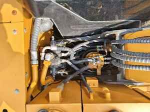 Chine Original Sany 75 Pelle hydraulique sur chenilles d'occasion Petite taille 7 tonnes Pelle excavatrice pour engins de terrassement - Product Image 5