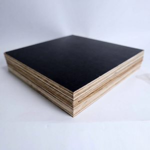 Panneau de contreplaqué industriel filmé, grade coffrage, âme en eucalyptus, testé à l'eau, pour la construction - Product Image 1