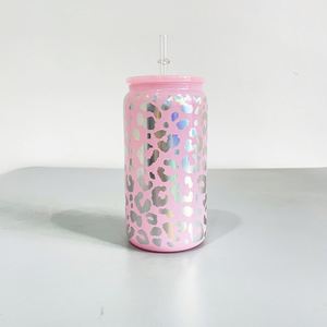 Paquete de 50 vasos de vinilo holográfico de 16 oz con estampado de leopardo y guepardo, 5 colores surtidos, con tapas de PP coloridas - Product Image 3