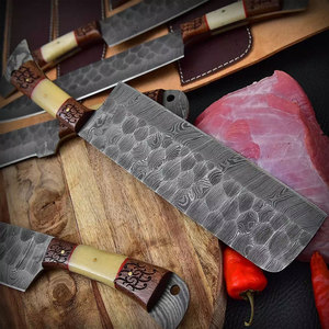 Juego de Cuchillos de Cocina Profesionales de Acero de Damasco de 5 Piezas de Primera Calidad, Mangos de Madera, Diseño Ambidiestro, Hoja Pulida, Sostenible - Product Image 1