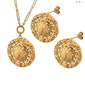 Gioielli di moda 18K oro da donna in metallo a forma di cappello cavo collana orecchini in acciaio inox set di gioielli - Product Image 2