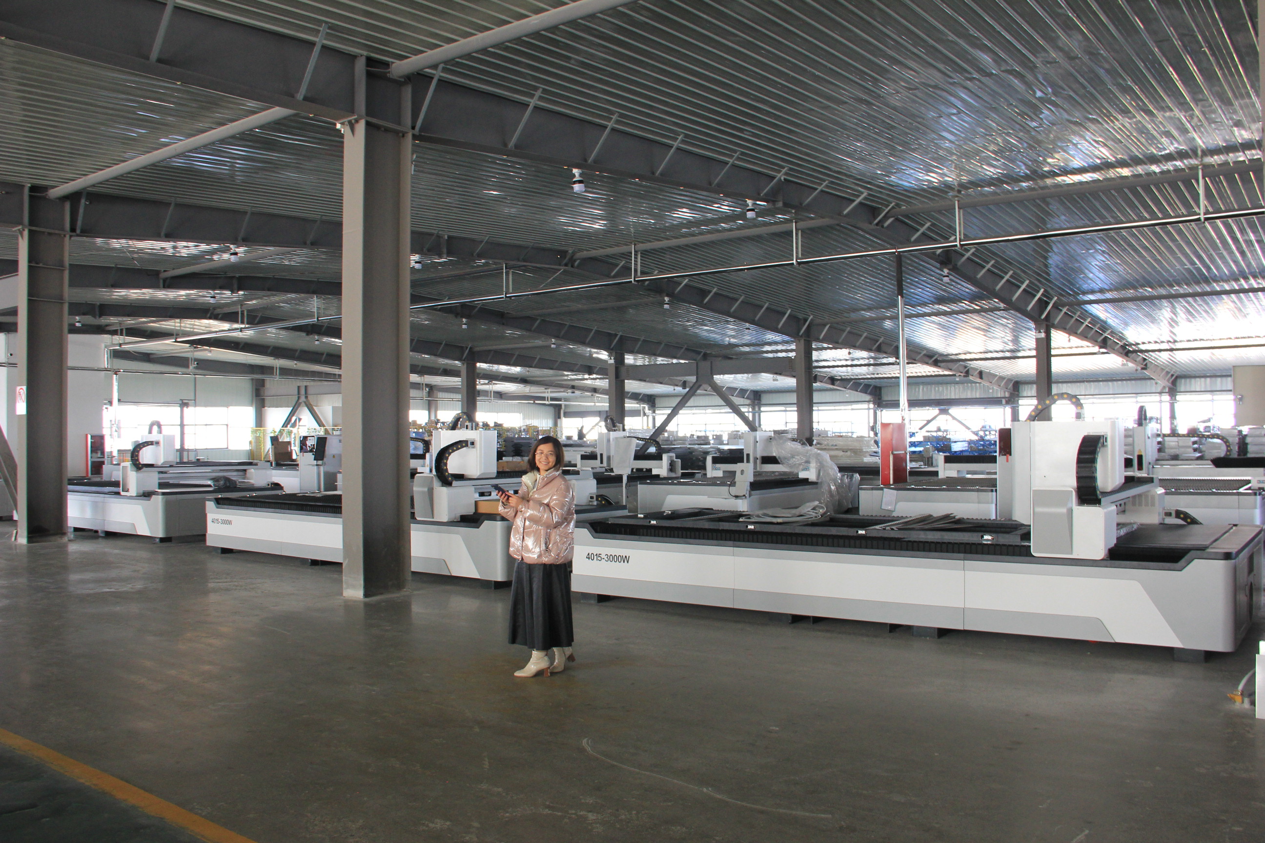 Fiber Laser Cutting Machine Metal Tube Fiber Laser Cutting Machine CNC Tube Length 1000w Laser Power
