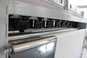 Machine à coudre à bande de bord de matelassage continue - Product Image 5