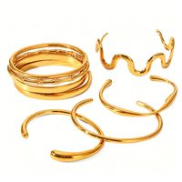 Bracelet manchette minimaliste en acier inoxydable plaqué or 18 carats pour femme, luxe léger, haut de gamme, polyvalent, ouvert et ajustable, poli