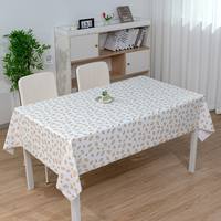 Nappe jetable rectangulaire en PVC motif floral doré RNPT – Fabrication de nappes de table