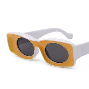 中国卸売2024新トレンドフラットサングラス卸売プロモーションサングラス - Product Image 6