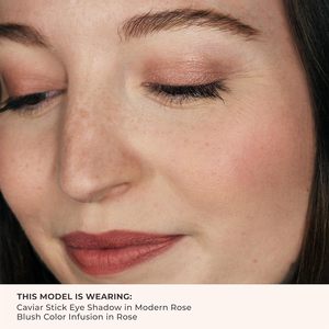 <span class=keywords><strong>Laura</strong></span> Mercier Blush Color Infusion Poudre pressée transparente Teint clair Formule modulable Tenue 10 heures Protection solaire longue durée - Product Image 4