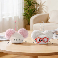Porte-clés chat en peluche mignon, ornements suspendus en forme de nuage et de perles, pendentif de sac tendance, souvenir apaisant, vente en gros personnalisable