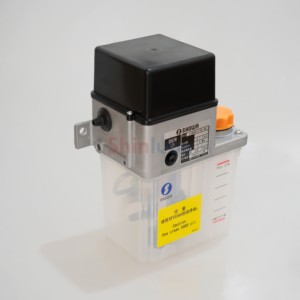 Bomba de Aceite Eléctrica SHOWA LCB40111R-CH, Tanque de 2 Litros, AC220V, 0.1 L/min, 1.5MPa - Product Image 2