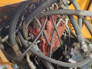 Excavatrice sur pneus Hyundai 210W-9 d'occasion de 21 tonnes, moteur Cummins 2024, pompe à engrenages, export, économe en carburant - Product Image 4