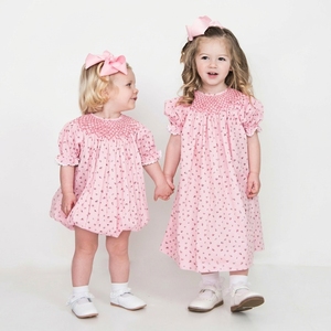 Vestido a Medida para Niñas Pequeñas, Ropa a Juego para <span class=keywords><strong>Hermanas</strong></span>, Diseño Floral Rosa con Rayas, Mangas con Volantes, Directo de Fábrica OEM - Product Image 1
