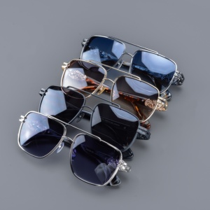 Occhiali da sole unisex di lusso stile pilota con <span class=keywords><strong>lenti</strong></span> polarizzate e <span class=keywords><strong>filtro</strong></span> luce <span class=keywords><strong>blu</strong></span> in montature alla moda e di tendenza - Product Image 3