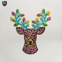 Patchs de Noël thermocollants personnalisés en gros, grande tête de cerf en chenille brodée de sequins pour vêtements, t-shirts, sweats à capuche, chapeaux, sacs