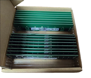 Modulo di memoria DRAM Cisco MEM-C8300-32GB da 32 GB per router serie Catalyst 8300 - Product Image 1