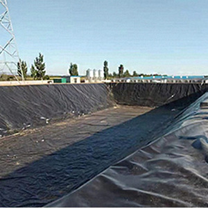 Hot Sale Anti-UV <strong>Hdpe</strong> Geomembrane Production Line 50m 100m 200m Landfill Biodigester <strong>Liners</strong> Geomembrane - Product Image 1