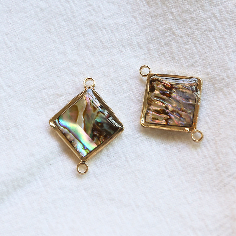 One No. 1 diamond-shaped double-hanging black shel