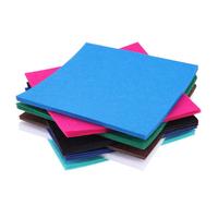 Fogli di Feltro in Poliestere Morbido Personalizzabili OEM ODM, Resistenti allo Strappo, Punturati ad Ago, Peso Medio, Colori Assortiti, Non Tessuto, Tagliabili