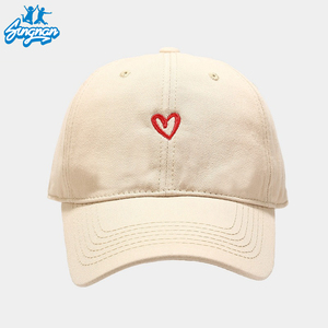 Cappellino da Baseball Ricamato 'Little Love' per Ragazze, Cappelli Personalizzati con Logo Ricamato, Cappelli Trendy da Studentessa - Product Image 3