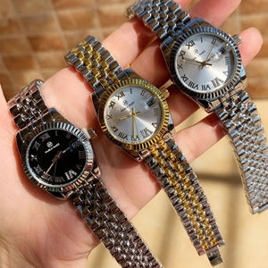 Montre Femme Tendance en Acier Inoxydable, Bracelet Argenté ou Doré, Étanche, Calendrier, Quartz, Chiffres Romains – Qualité Supérieure, Vente Flash - Product Image 1