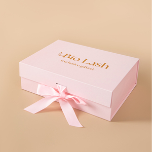 Ensemble de boîtes cadeaux personnalisées avec fermeture magnétique blanche, carton rigide de luxe pour les anniversaires et les occasions spéciales - Product Image 5