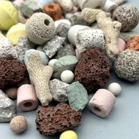 Matériaux filtrants pour aquarium : Charbon actif, Culture bactérienne, Coton purifiant, Boules de nano-bactéries, Anneaux céramiques, Pierre volcanique