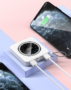 Cargador Portátil Mini para Teléfono, Banco de Energía de 10000 mAh con Diseño de Reloj, Banco de Energía de Emergencia Tipo C con Llavero, Tamaño de Bolsillo - Product Image 4