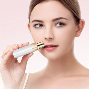 Épilateur électrique pour femmes plaqué or 18 carats, sans douleur, en forme de rouge à lèvres - Product Image 2