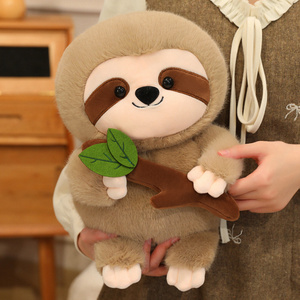 ตุ๊กตาสลอธแบบกำหนดเอง OEM/ODM พร้อมกิ่งไม้ - ปรับแต่งสีและลวดลายได้ ตุ๊กตาสลอธสั่งทำพิเศษสำหรับของขวัญและสร้างแบรนด์ - Product Image 3