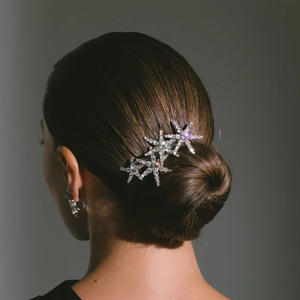 Pince à cheveux en forme d'étoile géométrique de 8 cm avec strass, en cuivre de haute qualité, à ressort, pour femme, idéale pour les soirées - Product Image 1