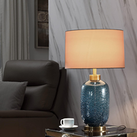 Lampu Meja Samping Tempat Tidur Modern Mewah Berlapis Kaca, Bertenaga AC untuk Dekorasi Ruang Tamu, Hotel, dan Rumah