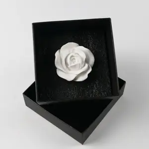 FinRu kotak hadiah mewah parfum batu plester parfum keramik bunga minyak esensial diffuser parfum porselen penyegar udara mobil
