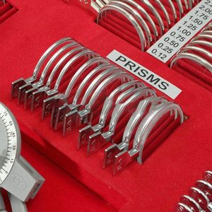 Kit d'optométrie avec 266 lentilles d'essai optiques, monture d'essai à bord métallique et étui en aluminium, personnalisable OEM/ODM - uniquement l'étui - Product Image 3