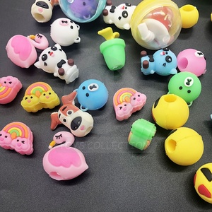 ของเล่นแคปซูลพลาสติกขนาด 32 มม. สำหรับตู้ขายสินค้าอัตโนมัติ แบบขายส่ง ดีไซน์หลากหลาย รูปสัตว์ PVC ของตกแต่งดินสอ - Product Image 4