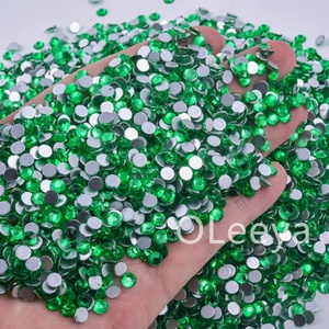 OLeeya Strass non thermocollants à dos plat, vert pomme, vert Kelly, en vrac, pour accessoires, best-seller - Product Image 2