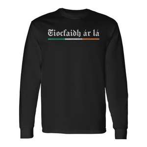 T-shirt à manches longues Irish Pride avec la phrase Tiocfaidh Ar La Gaelic, noir - Product Image 1