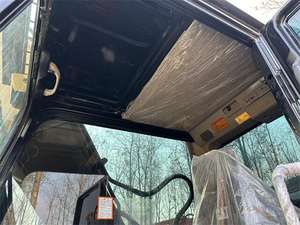 Excavadora sobre orugas Caterpillar CAT315D a la venta usada en buenas condiciones con motor de bajo precio y caja de cambios como componentes principales - Product Image 5