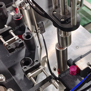 Giá tốt nhất Lip Gloss máy sản xuất làm đầy và đóng nắp máy mỹ phẩm sản xuất dây chuyền sản xuất - Product Image 3