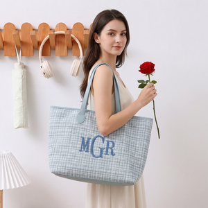 Sac fourre-tout en tweed à carreaux bleu clair pour femme, sac à main à bandoulière tendance, sac de travail et de shopping avec poignée supérieure et fermeture magnétique - Product Image 1