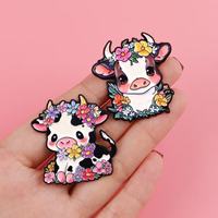 Broches en métal en gros, motifs de dessins animés, impression UV, mignonnes, en forme de vache, accessoires créatifs de mode pour vêtements et sacs à dos