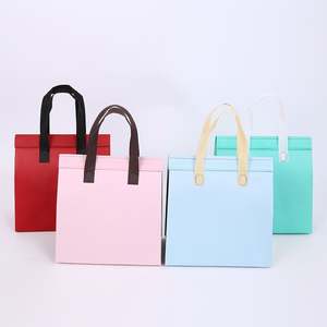 Sac isotherme réutilisable pliable de haute qualité en tissu non tissé à motif de dessin animé recyclé avec logo personnalisé - Product Image 1