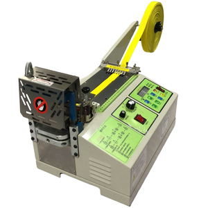 Découpeuse automatique <span class=keywords><strong>de</strong></span> boucle <span class=keywords><strong>de</strong></span> crochet <span class=keywords><strong>de</strong></span> sangle <span class=keywords><strong>en</strong></span> nylon <span class=keywords><strong>de</strong></span> coupeur d'étiquettes <span class=keywords><strong>de</strong></span> ruban <span class=keywords><strong>de</strong></span> satin <span class=keywords><strong>de</strong></span> polyester froid chaud pour le film <span class=keywords><strong>de</strong></span> canettes <span class=keywords><strong>de</strong></span> bouteilles - Product Image 3