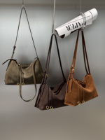 Tas Selempang Suede Model Slouchy dengan Tali Ring Berlubang, Grosir Tas Asimetris, Tas Tote untuk Kerja, Sumber Grosir