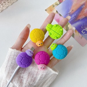 Protecteur de câble en silicone mignon motif dessin animé, anti-casse, pour chargeur <span class=keywords><strong>iPhone</strong></span> et Android, vente en gros - Product Image 2