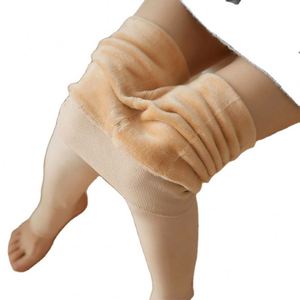 Automne et hiver <span class=keywords><strong>couleur</strong></span> <span class=keywords><strong>chair</strong></span> Plus velours une pièce pantalon est mince dames collants vêtements d'extérieur épaissi <span class=keywords><strong>chaud</strong></span> Leggings - Product Image 1