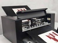 Machine de découpe à deux têtes SVD370DW_RL haute précision avec une pression de coupe de 3000 g, connectivité WIFI pour la fabrication d'étiquettes et de boîtes, et la création de stickers